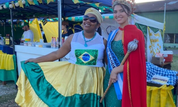 Abril Scheibert promociona la fiesta y el turismo de Santa Ana