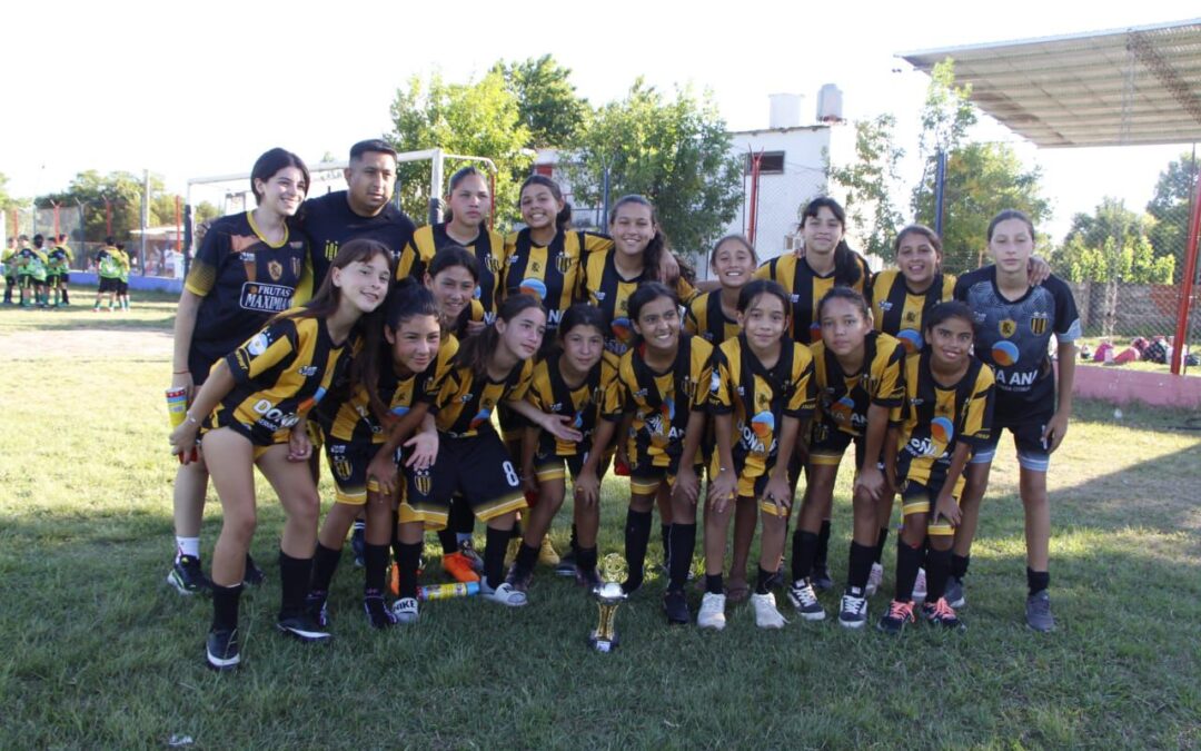 Fútbol Femenino: La Sub 12 se coronó campeona del Mundialito Azulgrana