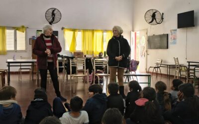 Ex docentes de la escuela primaria N° 10 recordaron anécdotas a los estudiantes