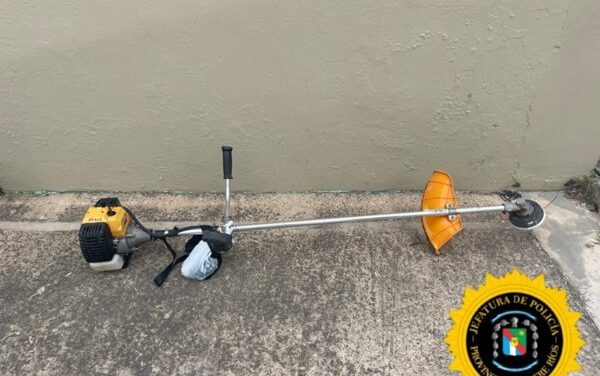 Le robaron la motoguadaña y la encontraron tirada tres horas después